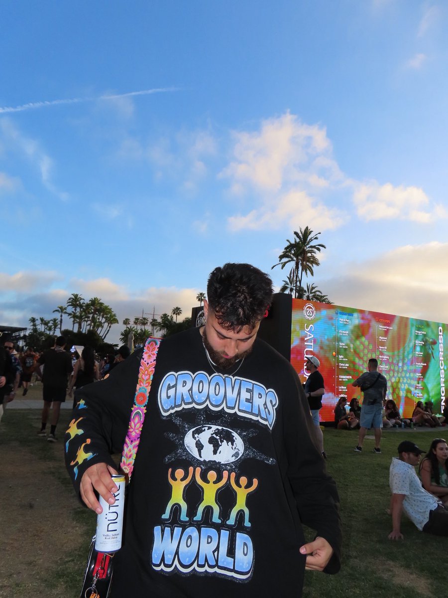 CALL ⬇️ ME = tweet media