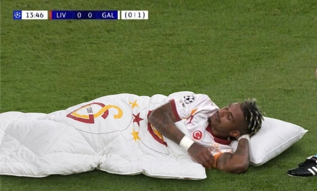 𝓙𝓾𝓿𝓮𝓷𝓽𝓲𝓼𝓼𝓲𝓶𝓸 tweet media