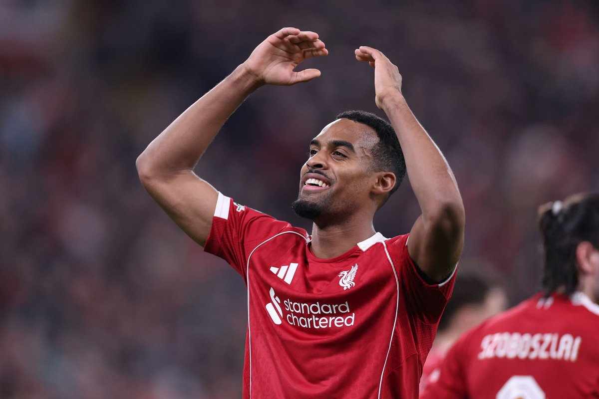 Ryan Gravenberch vs Galatasaray (H). 🌟| Goals - 1 Accurate Passes - 37/42  (88%) Touches - 55 Final 3rd Passes - 7 Tackles - 1 Interceptions - 2  Recoveries - 10 Ground Duels Won - 1/6 (17%) Aerial Duels Won - 1/1 (100%)  🦁🔴🔥