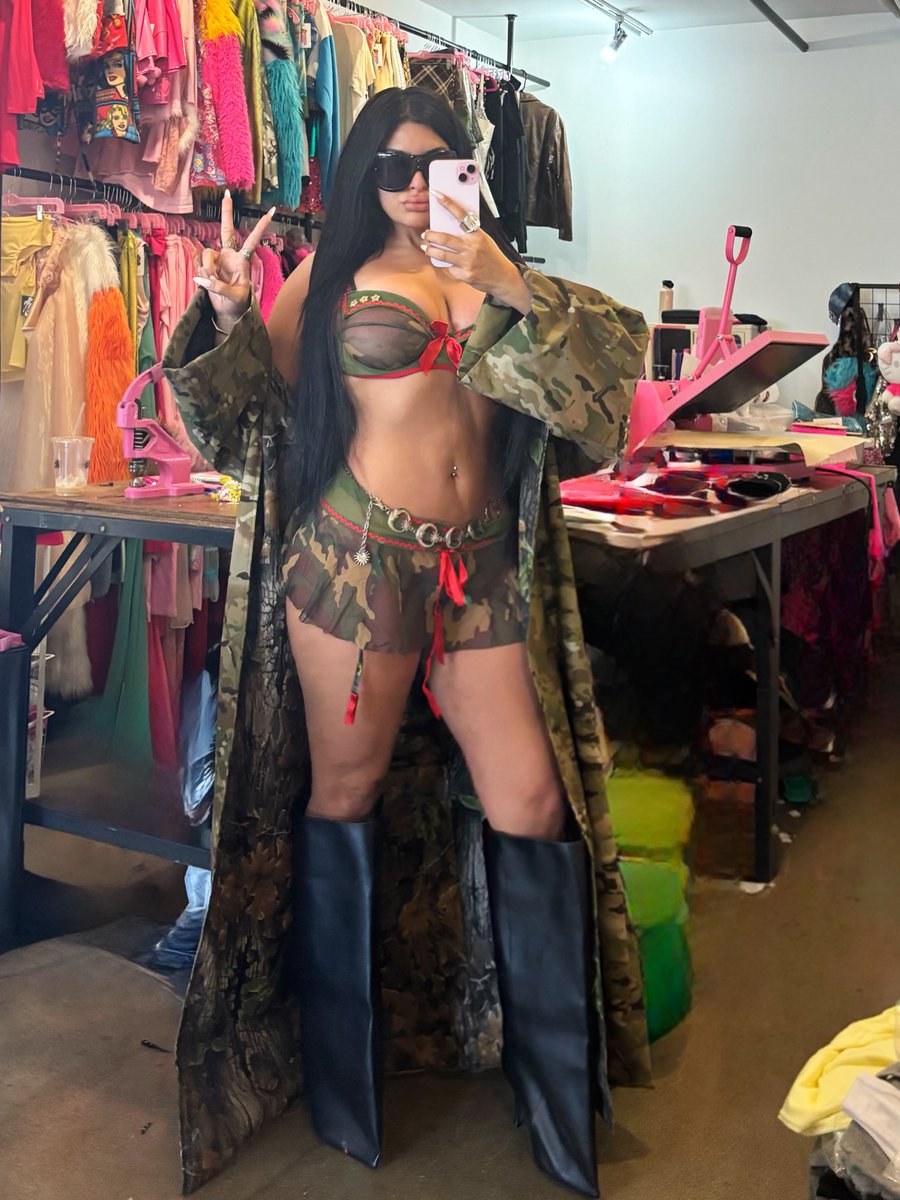 Adriana Sahar tweet media