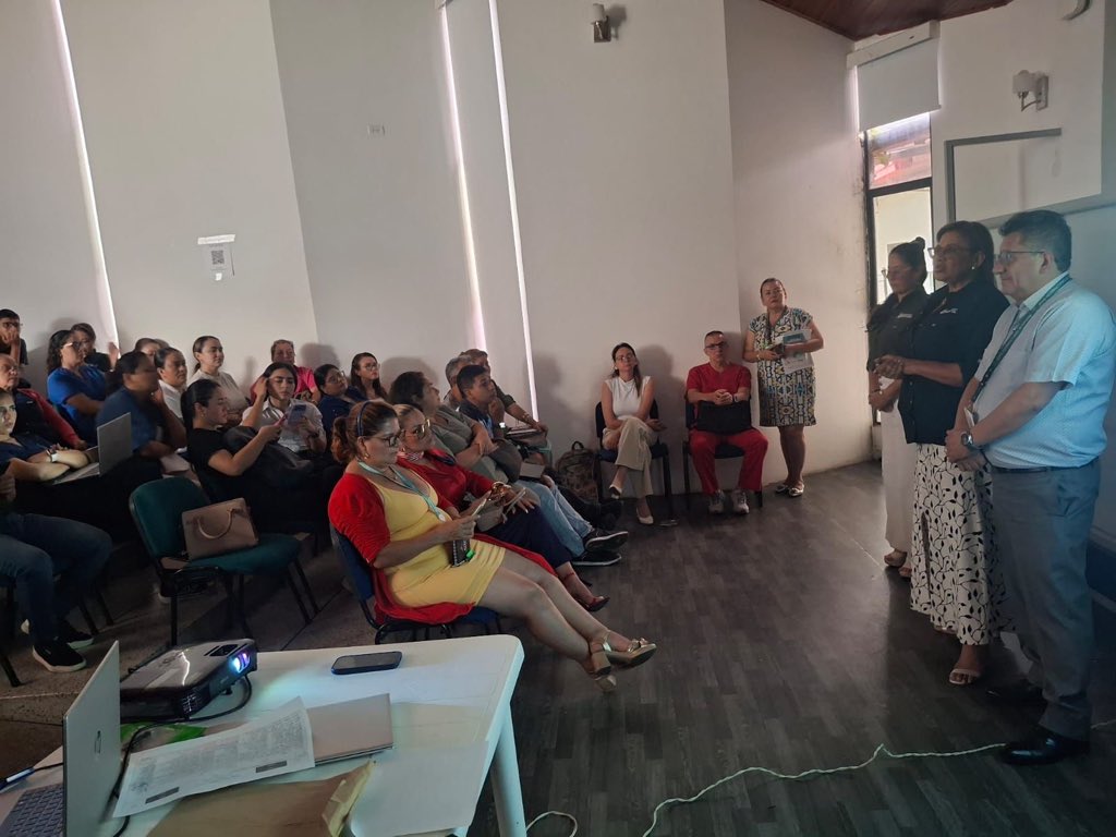 GobMeta's tweet photo. La tecnología al servicio de la salud.💻🏥 En articulación con el Gobierno nacional revisamos avances de la interoperabilidad de historias clínicas electrónicas en el Meta. En la reunión participaron delegados de hospitales, fortaleciendo un sistema más conectado y eficiente. https://t.co/FZXmeRttwW