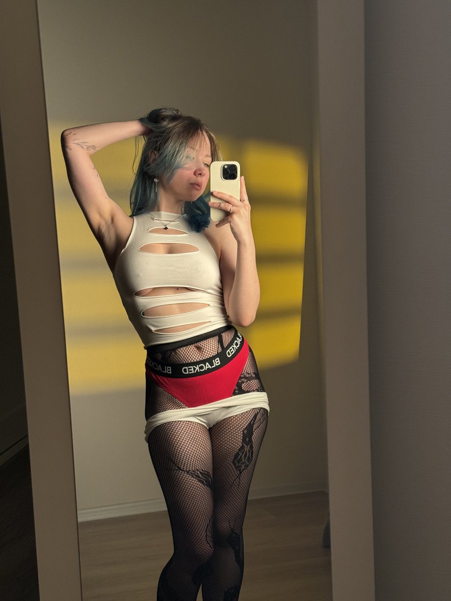 Blue Moon tweet media