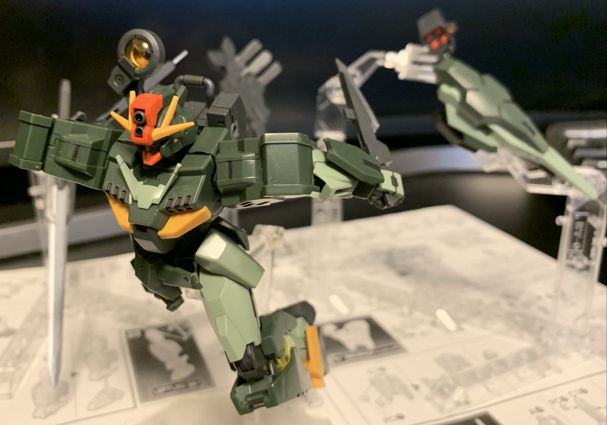 Revvy (Reversemoon) tweet media