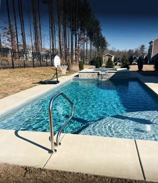PoolscapesCLT's tweet image. The Lake Superior pool and the Lido spa models in the Granite color option. #fiberglasspool #poolandspa