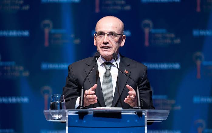 #SONDAKİKA
Ocak ve Şubat aylarında toplam 1,05 trilyon TL'lik trafik cezası yazıldı.

Bu tutar 2026 bütçesinin tamamı için hedeflenen rakamın 3 katına denk geliyor. (Birgün)