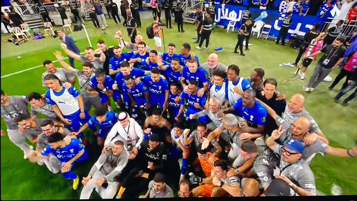 بـدور tweet media