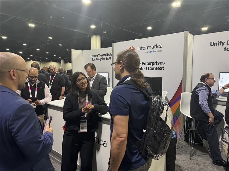 Informatica tweet media