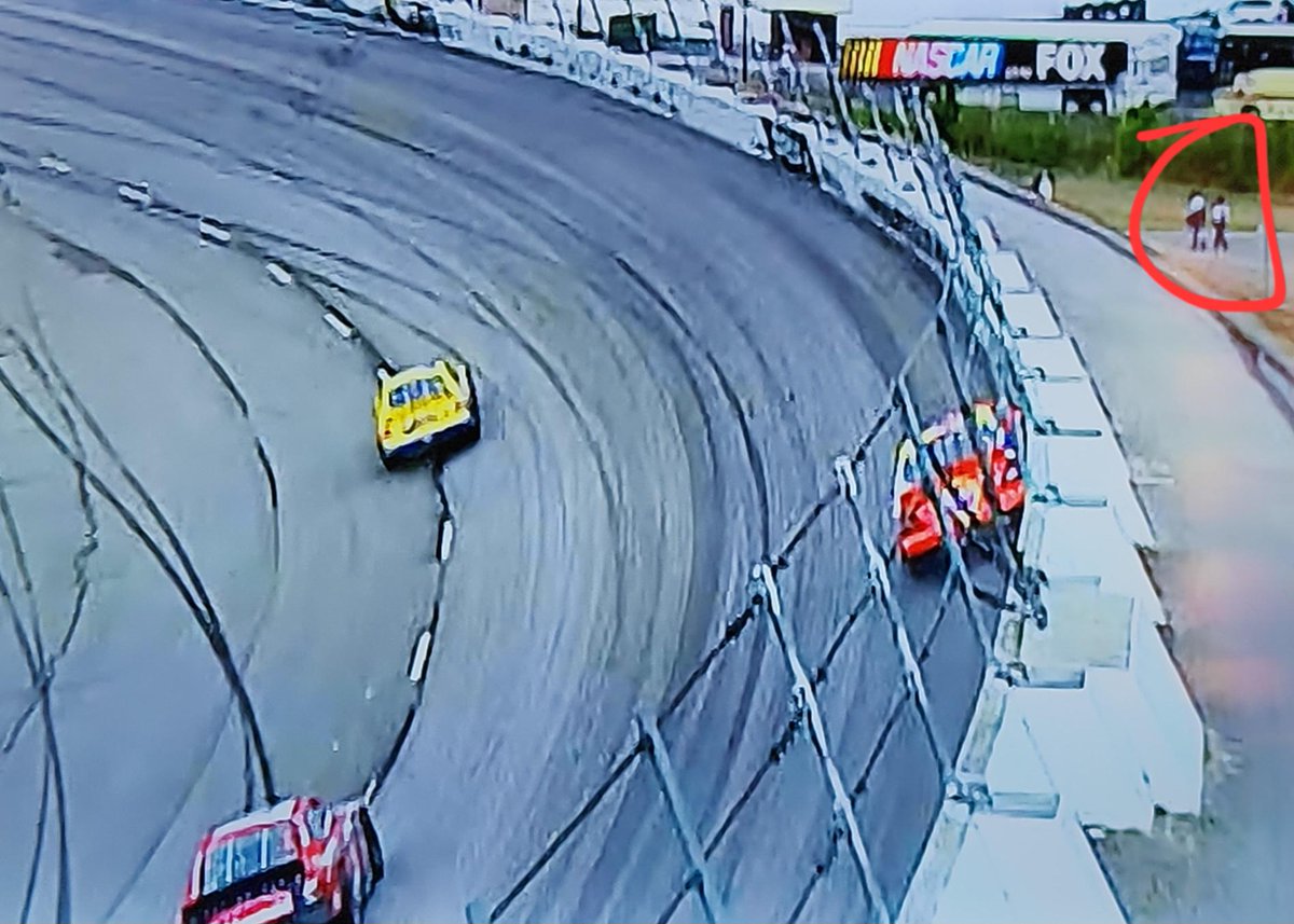 r/NASCAR on Reddit tweet media