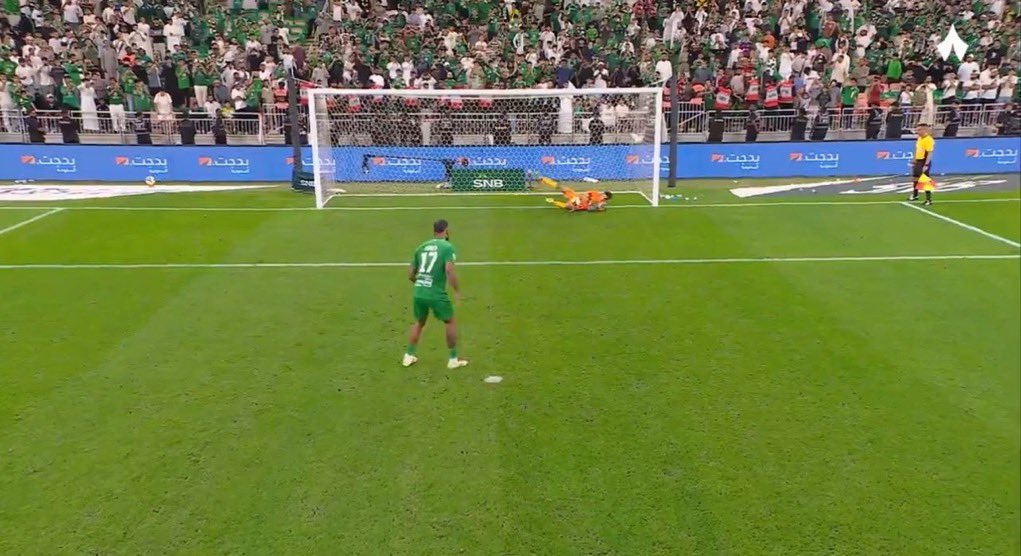 صالح tweet media