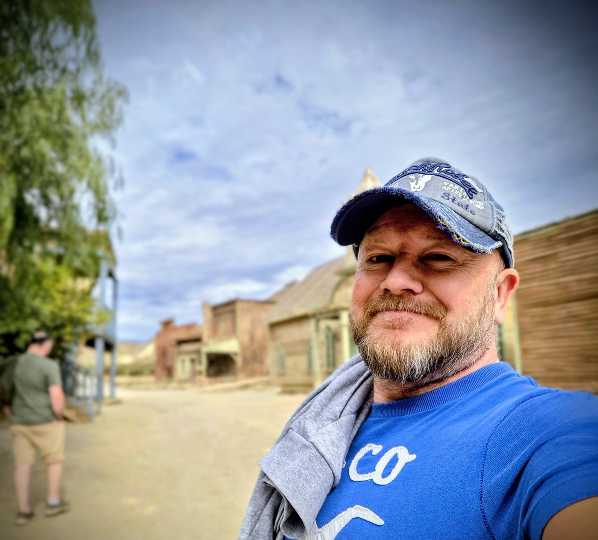 thisishuddy's tweet photo. Today I have mostly been two-stepping my way around Fort Bravo and living my Cowboy 🤠 👢 🐎 dream! #cowboy #countrymusic #spain #fortbravo #horse https://t.co/QKxXrkjy7l