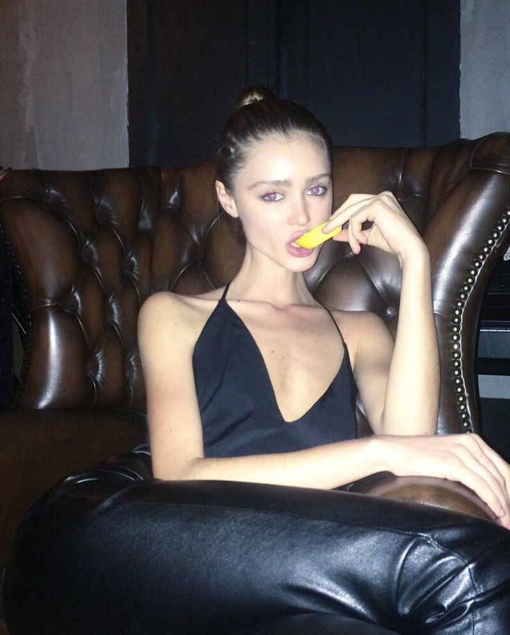 ellesed_'s tweet photo. I gotta get skinnier
#thinspo #weightloss #edtwt https://t.co/1ibkE49SjU