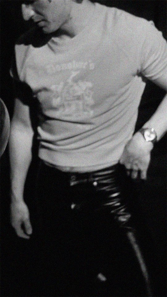 anna ᥫ᭡. tweet media