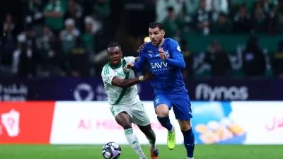 الأهلي فاقد التركيز يضيع مباراة قد تكون محسومة من الشوط الأول...

الهلال بخبرة لاعبية سيروا المباراة كما يريد بإستغلال عدم توازن هجوم الأهلي أمام المرمى

ألف مبروك للهلال وحظ أوفر للأهلي

ثقة الأهلي في المواجهات الكبيرة لم تنقذه أمام الهلال

#الهلال_الأهلي #الهلال #الأهلي