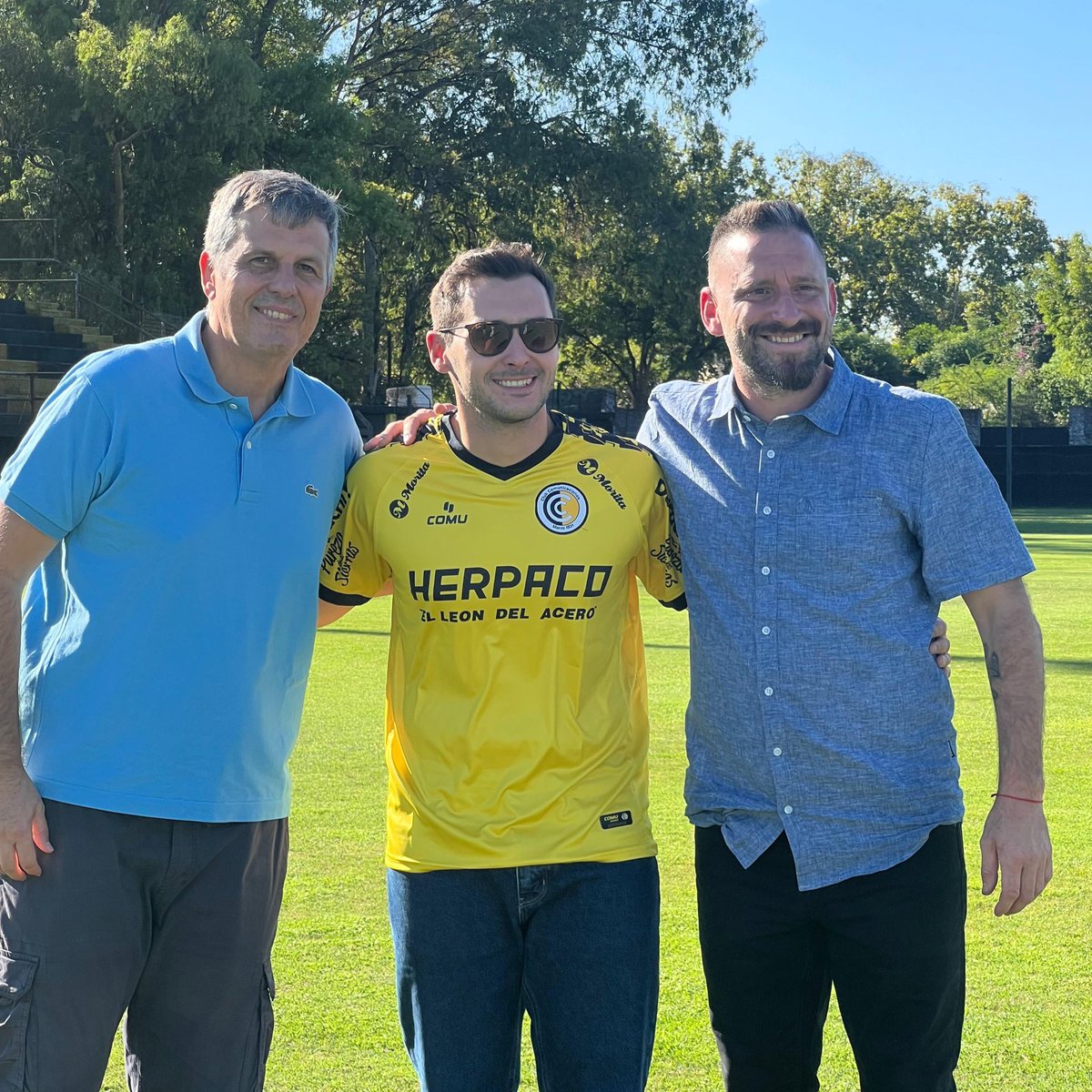 agustinrponti's tweet photo. A un club lo hace grande su gente! El crecimiento de Comunicaciones es increíble. Que placer poder recorrer las 17 hectáreas y ver socios disfrutando de las 25 disciplinas 🙌 #tenemosclub
@clubcomu 
@ezequielmsegura 
@bacomuna15 https://t.co/WWC51uRz0L