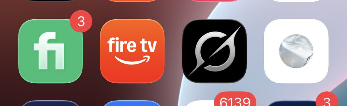 Dani ⚡⚡ tweet media