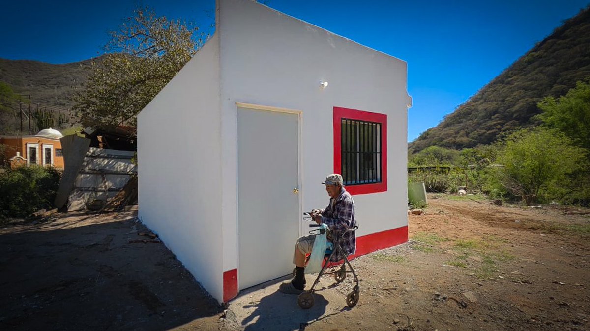 sonoracoves's tweet image. En #COVES impulsamos el bienestar en San Javier con Vivienda Nueva. 🏠

Otorgamos 5 pies de casa y una vivienda completa, brindando seguridad y dignidad a las familias.

El gobernador @AlfonsoDurazo refrenda su compromiso con la vivienda digna. 🤝🏼

#TierraDeOportunidades
