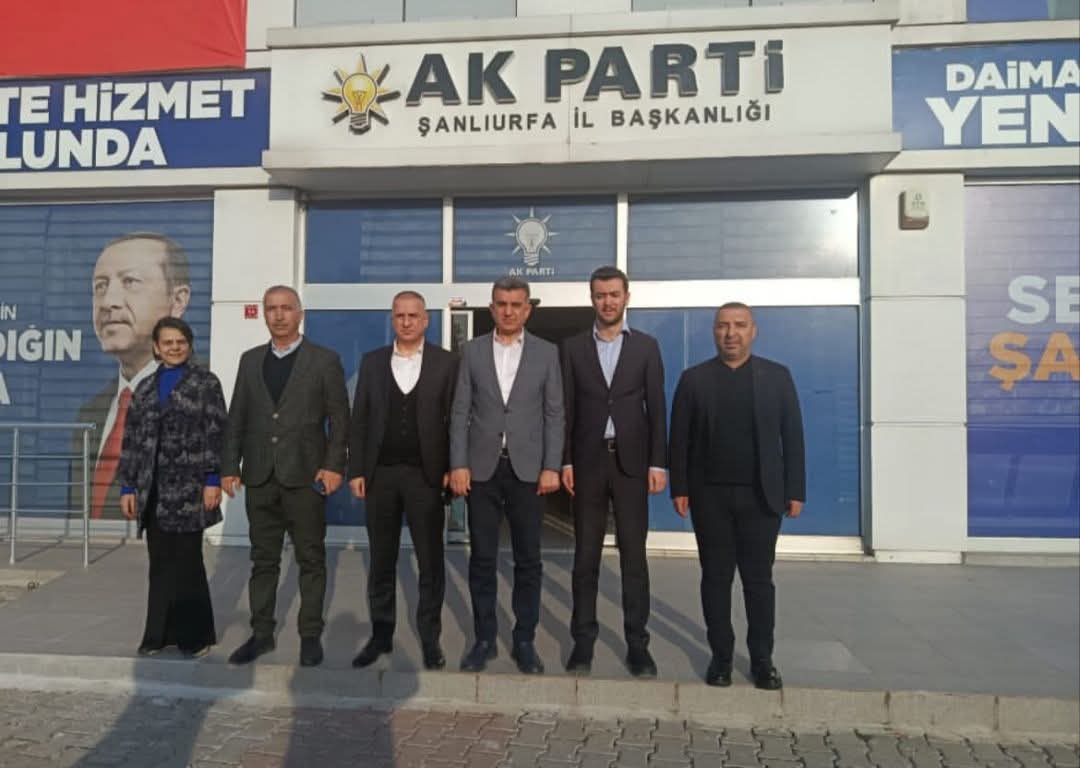 BHHHY2025's tweet photo. Şanlıurfa Zıyareti :
27.dönem M.vekilimiz @yukselmuslum27 Sanlıurfa da AK Parti İl bşk @milhamigunbegi zıyaret ettıkten sonra BŞBLD Başkanı M.Kasım Gülpınar'ı zıyaret ederek hasbıhal ettıler
#RamazandaSanlıurfa
#MilletimizleİnancımızBir
 @fmfedaioglu @abdulhamitgul @FatmaSahin https://t.co/Aj6ZO4NNm4