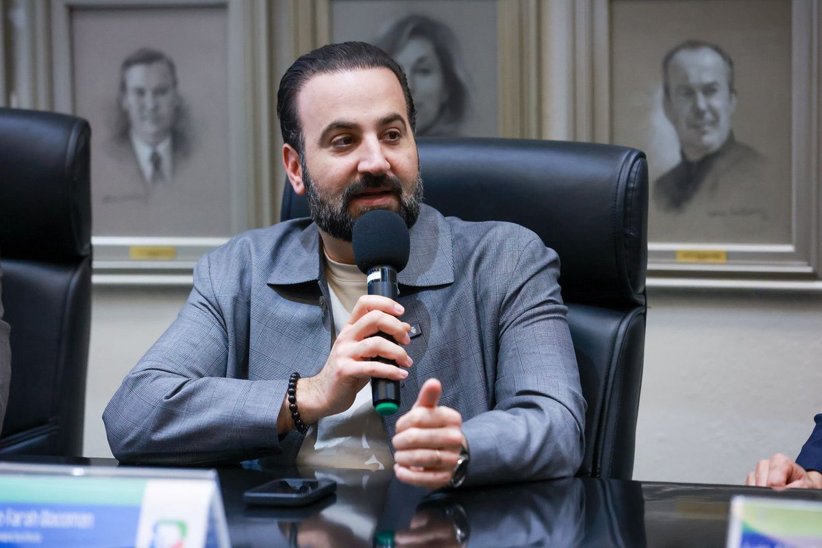 Personajes tweet media