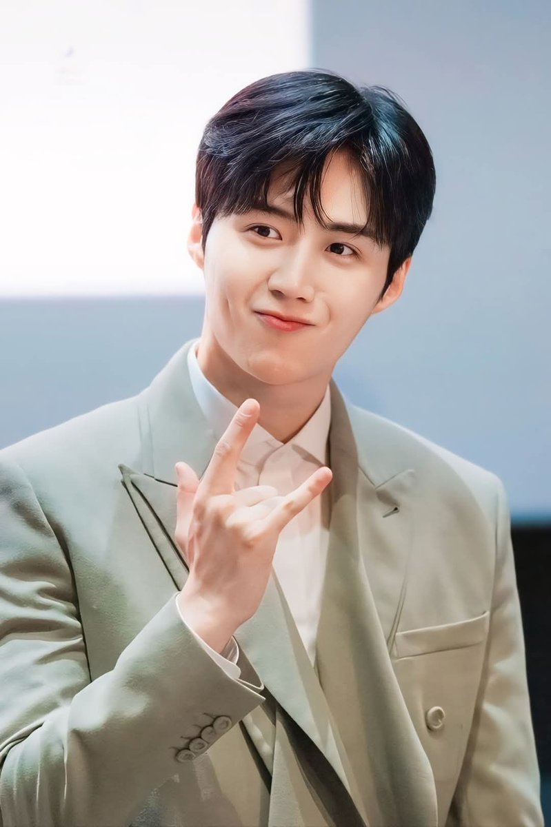 Seonho, Kim tweet media