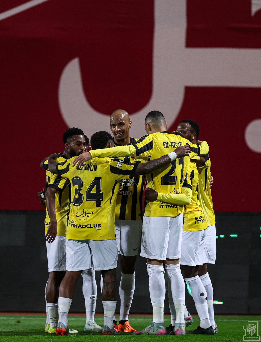 عمرو tweet media