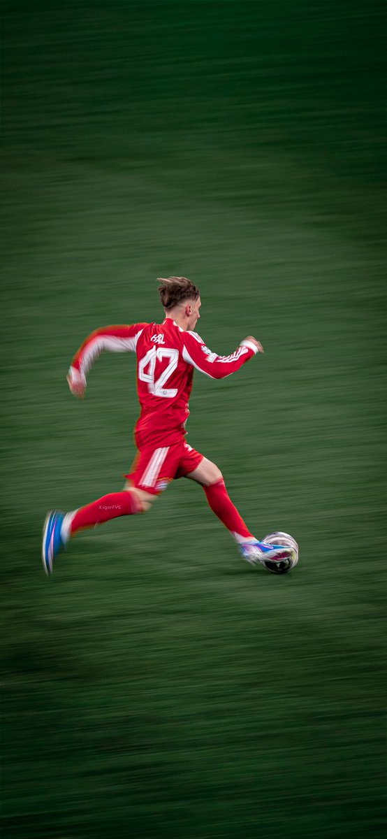 إيغُور | خلفيّات 👨🏻‍💻🤍. tweet media