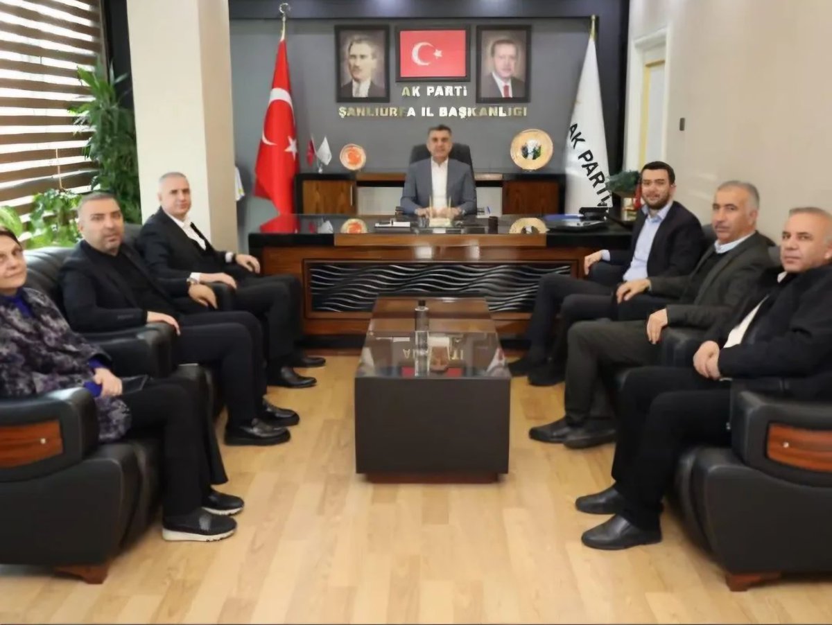 Feruhyksel2's tweet photo. Şanlıurfa Zıyareti :
27.dönem M.vekilimiz @yukselmuslum27 Sanlıurfa da AK Parti İl bşk @milhamigunbegi zıyaret ettıkten sonra BŞBLD Başkanı M.Kasım Gülpınar'ı zıyaret ederek hasbıhal ettıler
#RamazandaSanlıurfa
#MilletimizleİnancımızBir
 @fmfedaioglu @abdulhamitgul @FatmaSahin https://t.co/nFXOecolNS