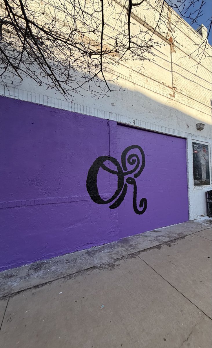 dani ⋆ * . tweet media