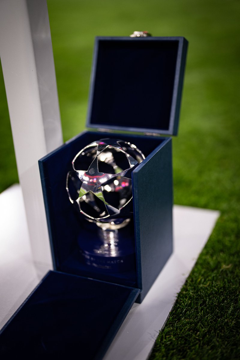 FC Bayern tweet media