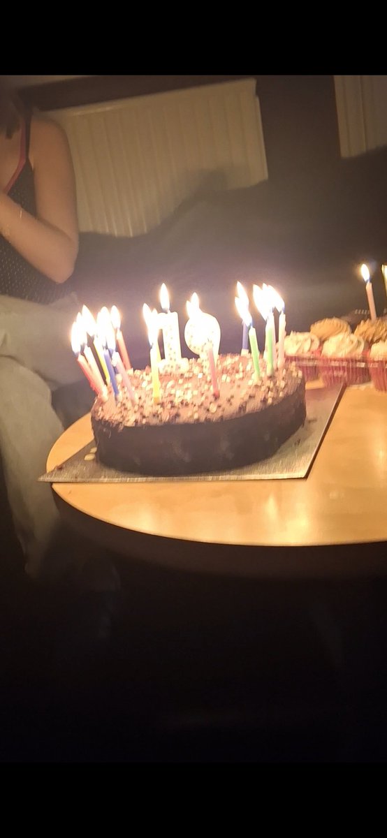 Thomas | #redvulva5 tweet media