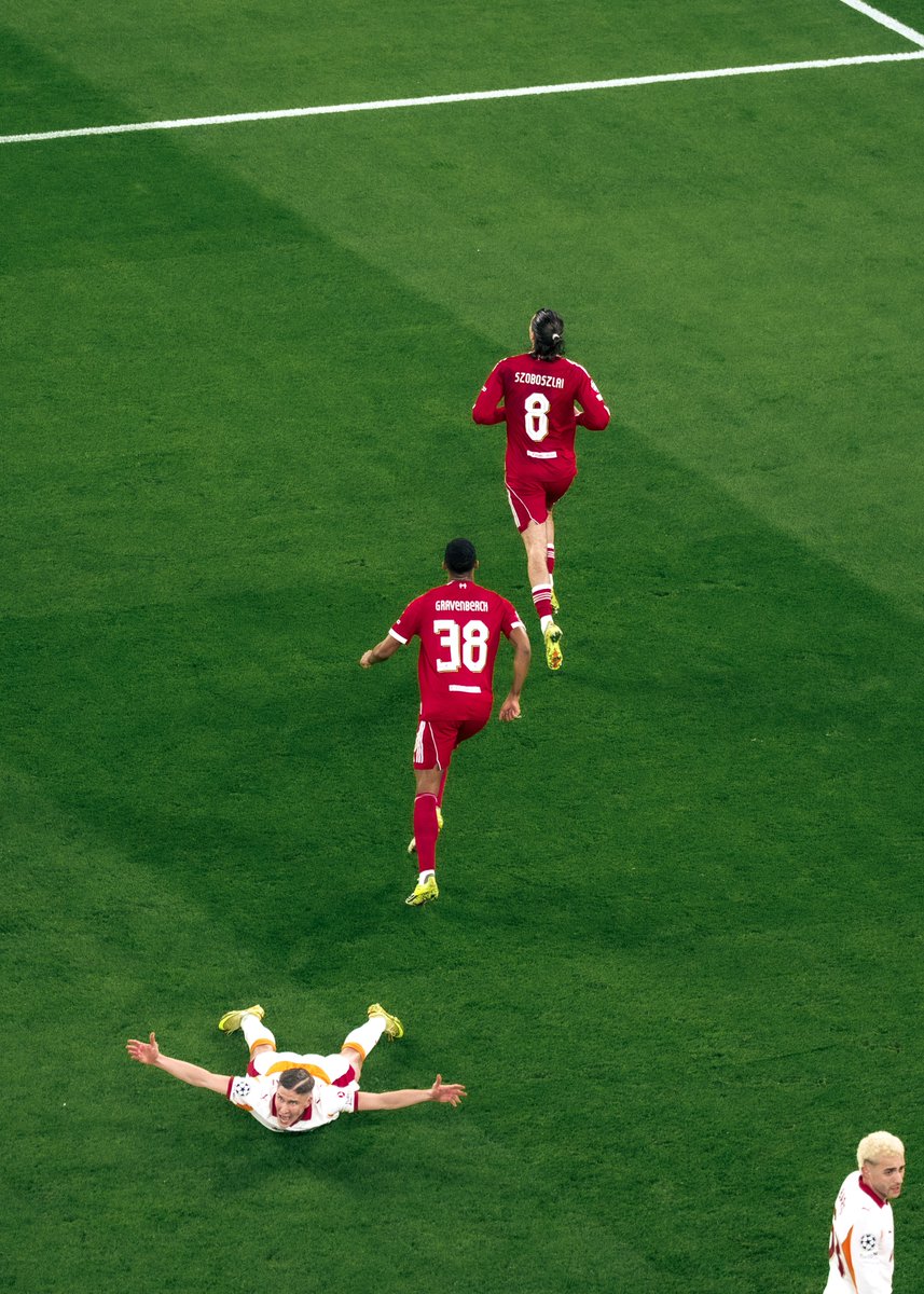 Liverpool FC tweet media