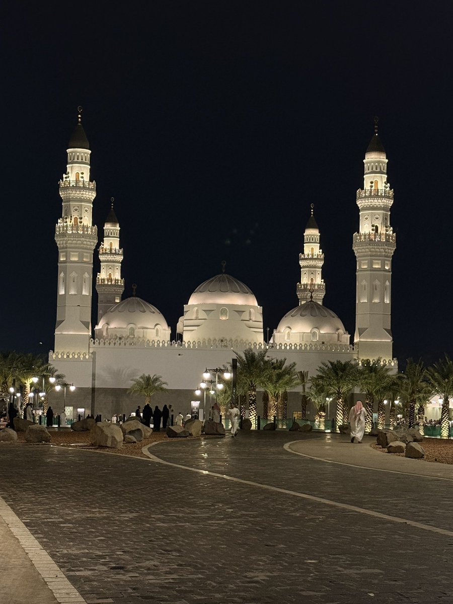 dabbagh_aisha's tweet photo. مسجد قباء، المدينة المنورة - 29 رمضان https://t.co/QDrNNIMp0g