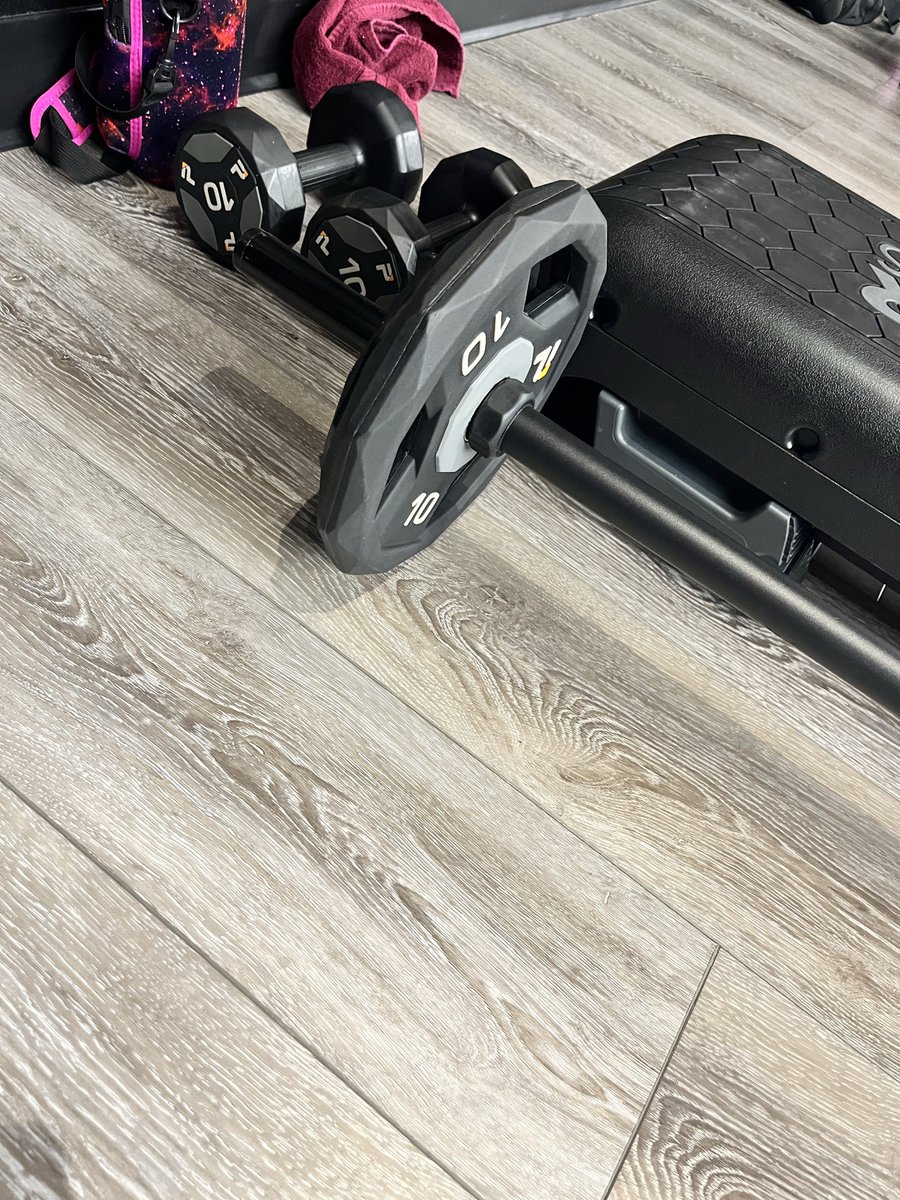 Danielle Yvette tweet media