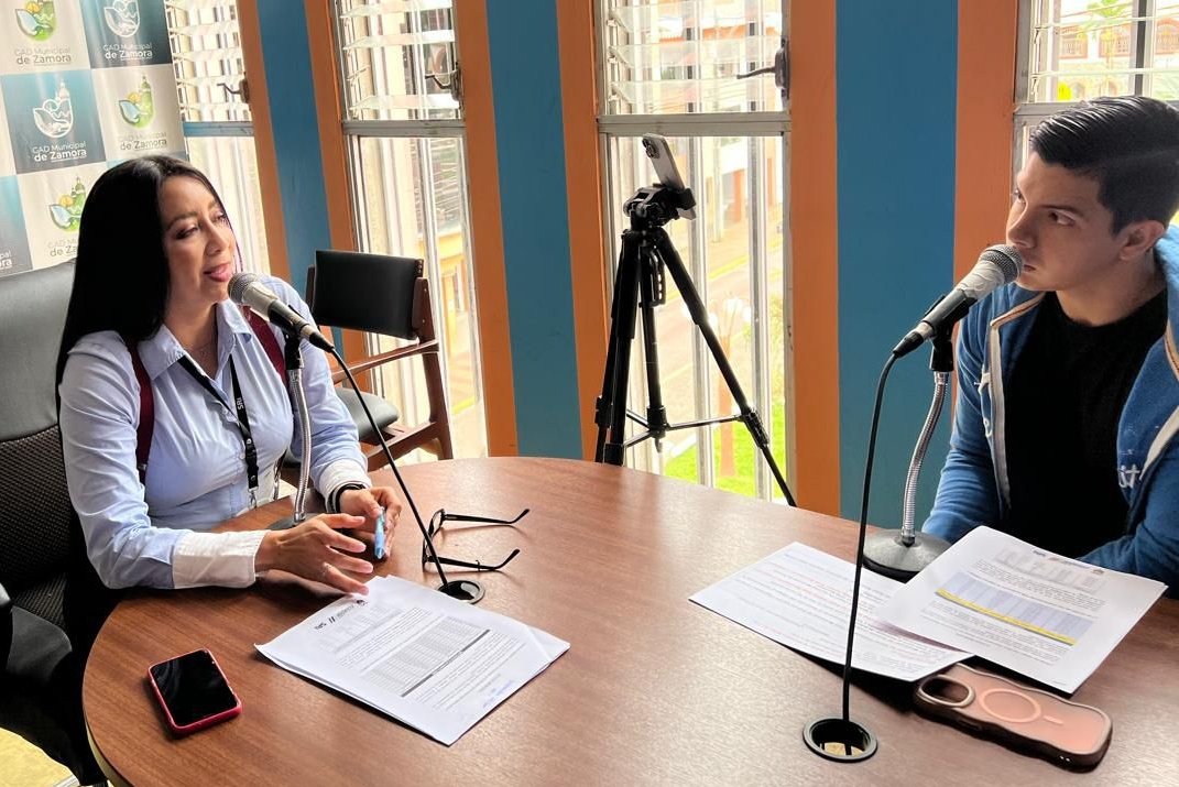 .<a href="/GuadalupeMacasS/">Guadalupe Macas Sánchez</a>, directora #SRIZamoraChinchipe informó en #RadioOndaMunicipal que los contribuyentes tienen varias facilidades de pago para cancelar el Impuesto a la Renta.

#ElNuevoEcuador