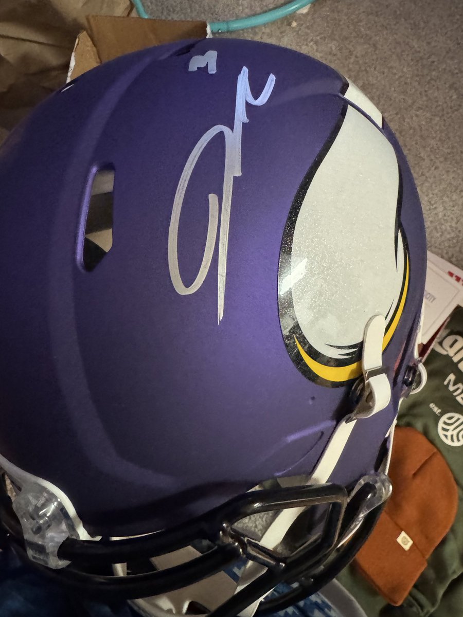 Thomas Sullivan tweet media