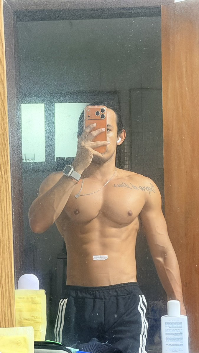 Peitudo RIO 😈😈 tweet media