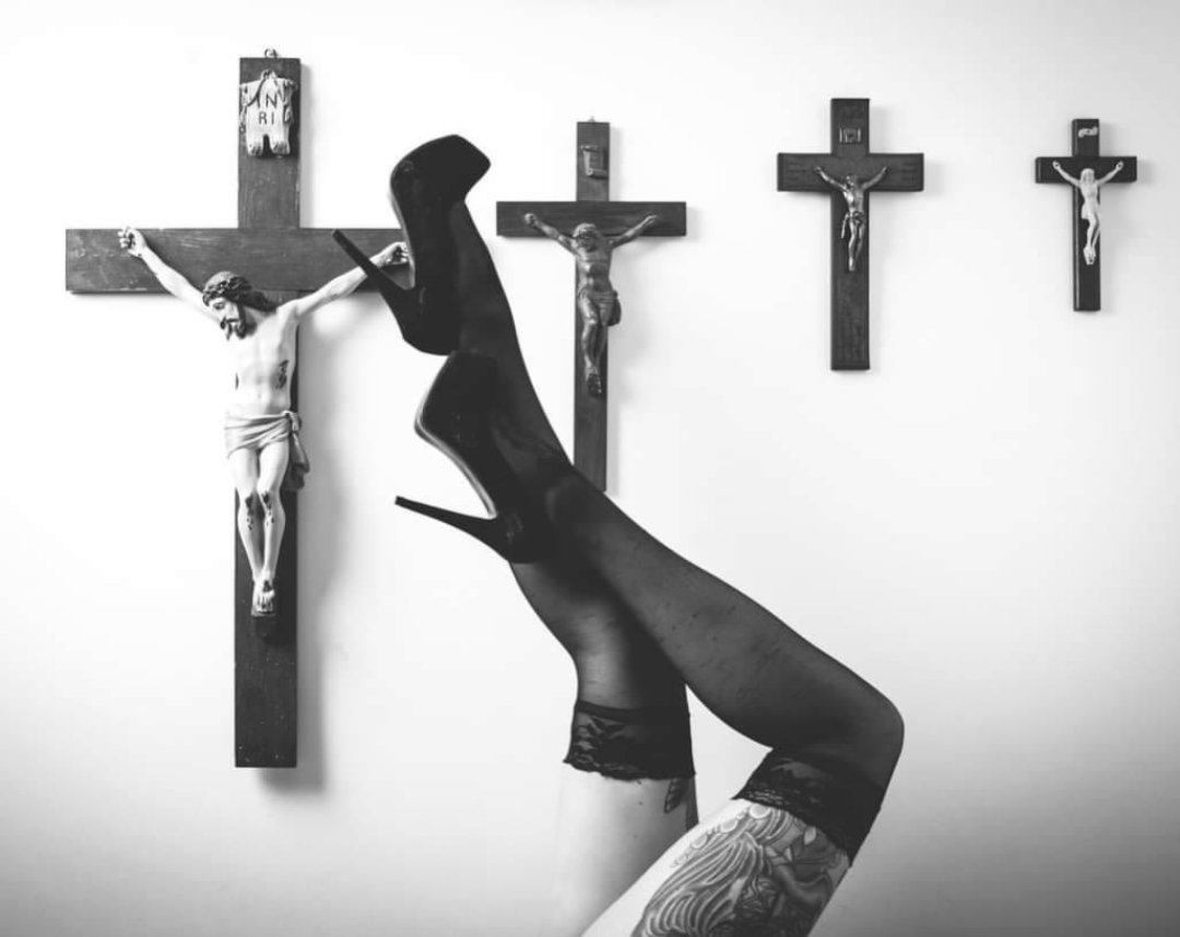 𝕊𝕔𝕙𝕒𝕕𝕖𝕟𝕗𝕣𝕖𝕦𝕕𝕖 𝔻𝕠𝕝𝕝 tweet media