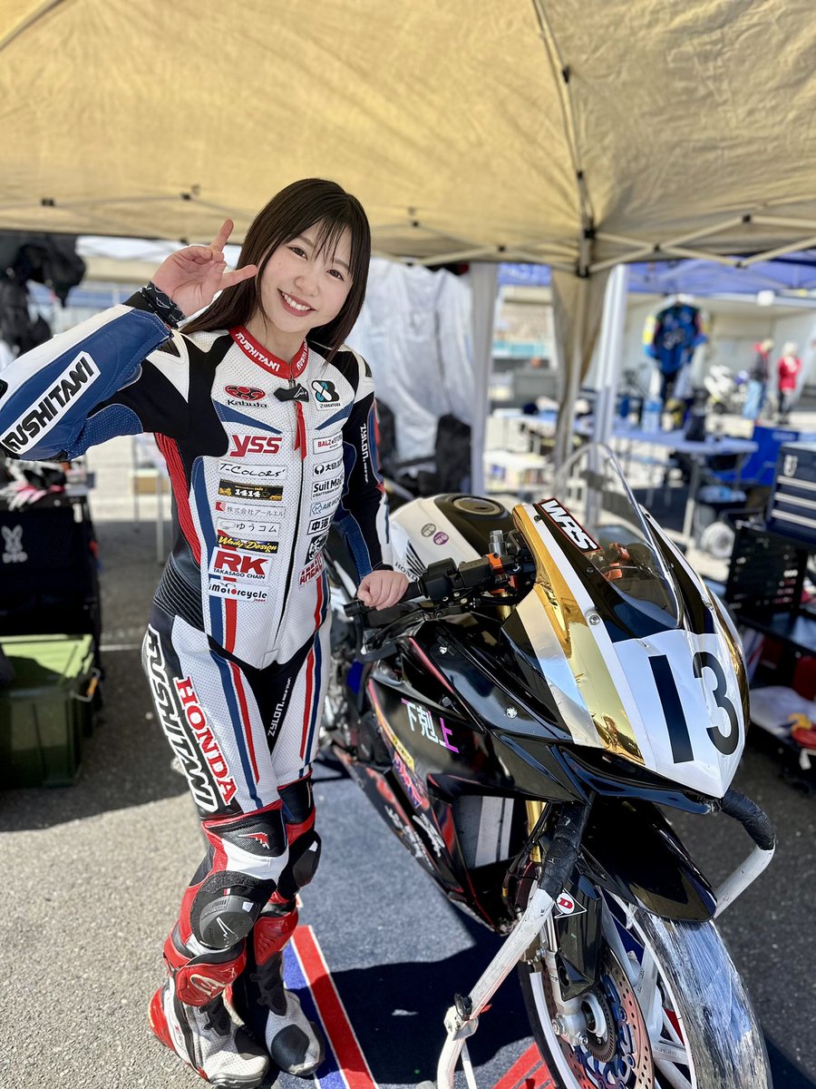 KUSHITANIのツナギ
カッコいい🥰✨

最初から柔らかくて、体にしっかりフィット！
動きやすさがそのまま安心感につながります🌸

“走るための装備”ってこういうことなんだって感じる一着。

もっと速く、もっとカッコよく走りたい。
そう思わせてくれるお気に入りのツナギです☺️🔥