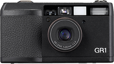 3月19日は #カメラ発明記念日 📷️

1839年のこの日、フランスのダゲールが写真機「ダゲレオタイプ」を発明したことに由来します。

それから157年後の1996年、『GR1』が発売。
多くの方に愛されるリコー GRの歴史はここから始まりました📸

今日はお気に入りの一枚を撮りに、街へ出かけてみては？✨