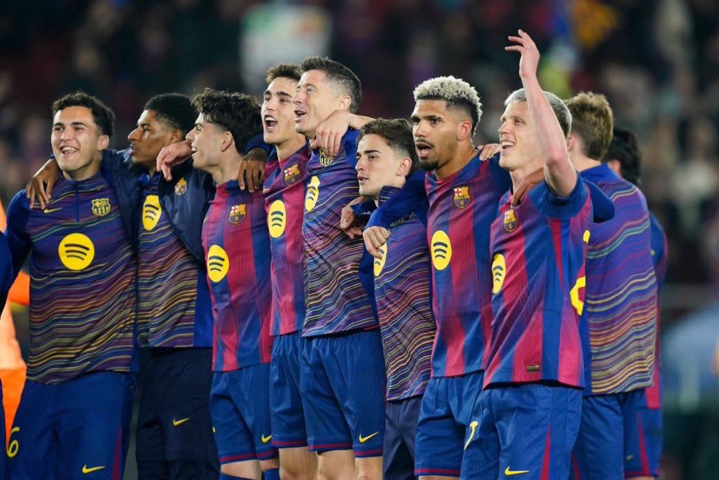 AbuOmar_FCB's tweet photo. برشلونة يتأهل والهلال يتأهل

هذا مو يوم… هذا عيد كروي! 

فرحتين بنفس الليلة
أوروبا تبتسم لك… وآسيا تحتفل معك 

قسم بالله ما فيه أفخم من كذا https://t.co/o8WF9Iyy0n