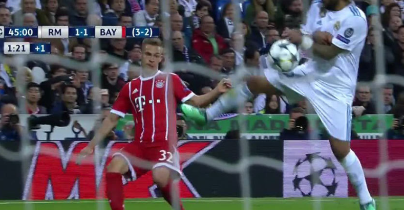 Paz85085833's tweet photo. @Elvinpingon @FCBayern @realmadrid A ver si el Var no te permite robar como aquella vez... 🫣 https://t.co/zz8TsULOja