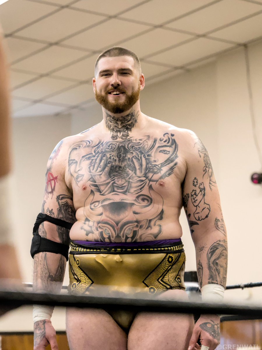 Grenwail tweet media