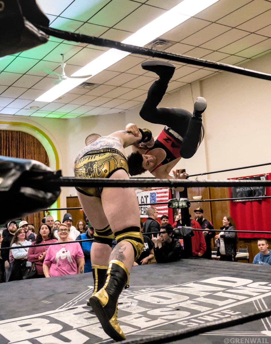 Grenwail tweet media