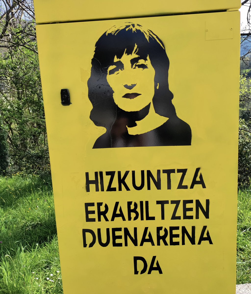 igoragirre's tweet photo. Lorea Agirre:
“Hizkuntza erabiltzen duenarena da”. https://t.co/XryJnS0YNC
