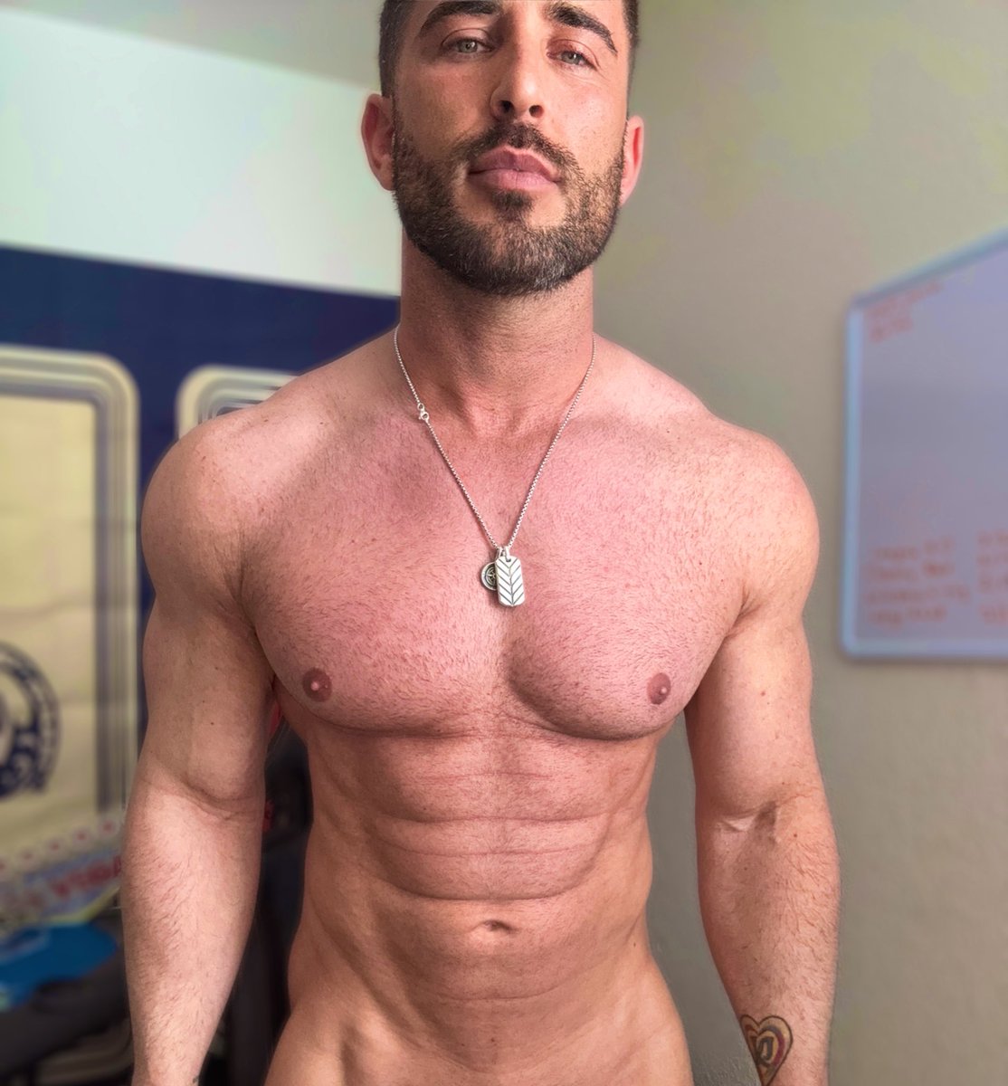 Brett Mycles tweet media