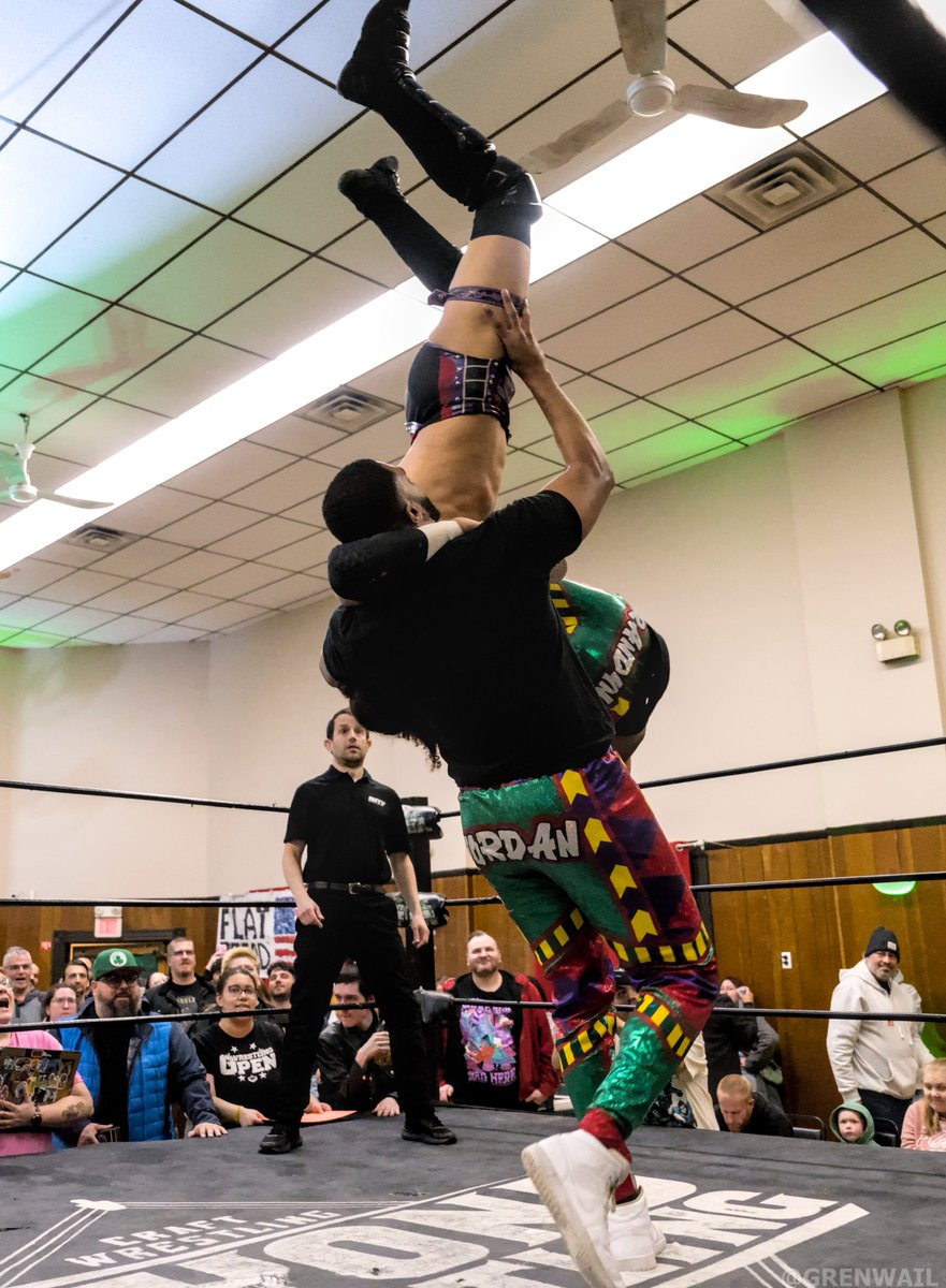 Grenwail tweet media