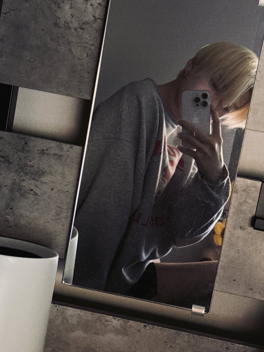 lala on fire✮⋆˙ tweet media