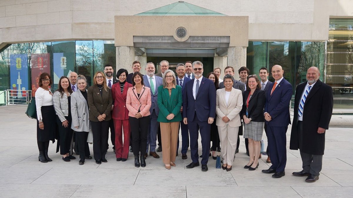 Governor Katie Hobbs tweet media