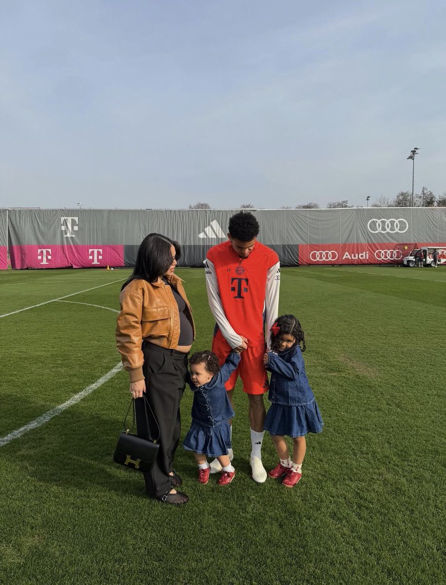 𝘽𝙚𝙣𝙟𝙞𝙁𝘾𝘽 ¹⁷ tweet media