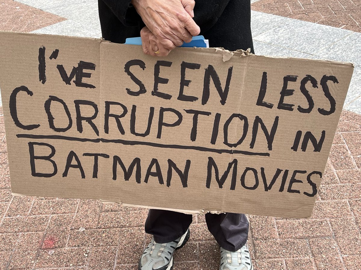 Jennifer Roberts tweet media