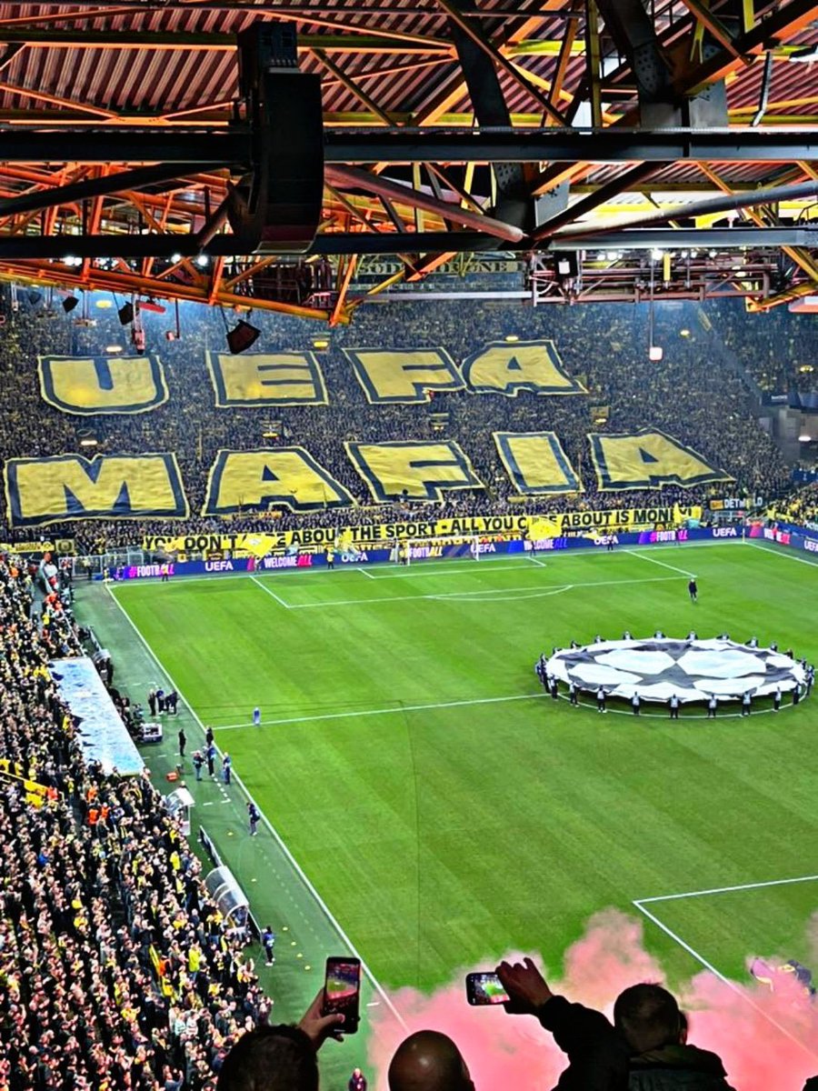 Antifa_Ultras tweet media